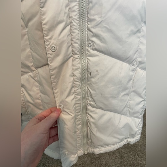 Women’s Patagonia White Puffer Jacket - Picture 2 of 5
